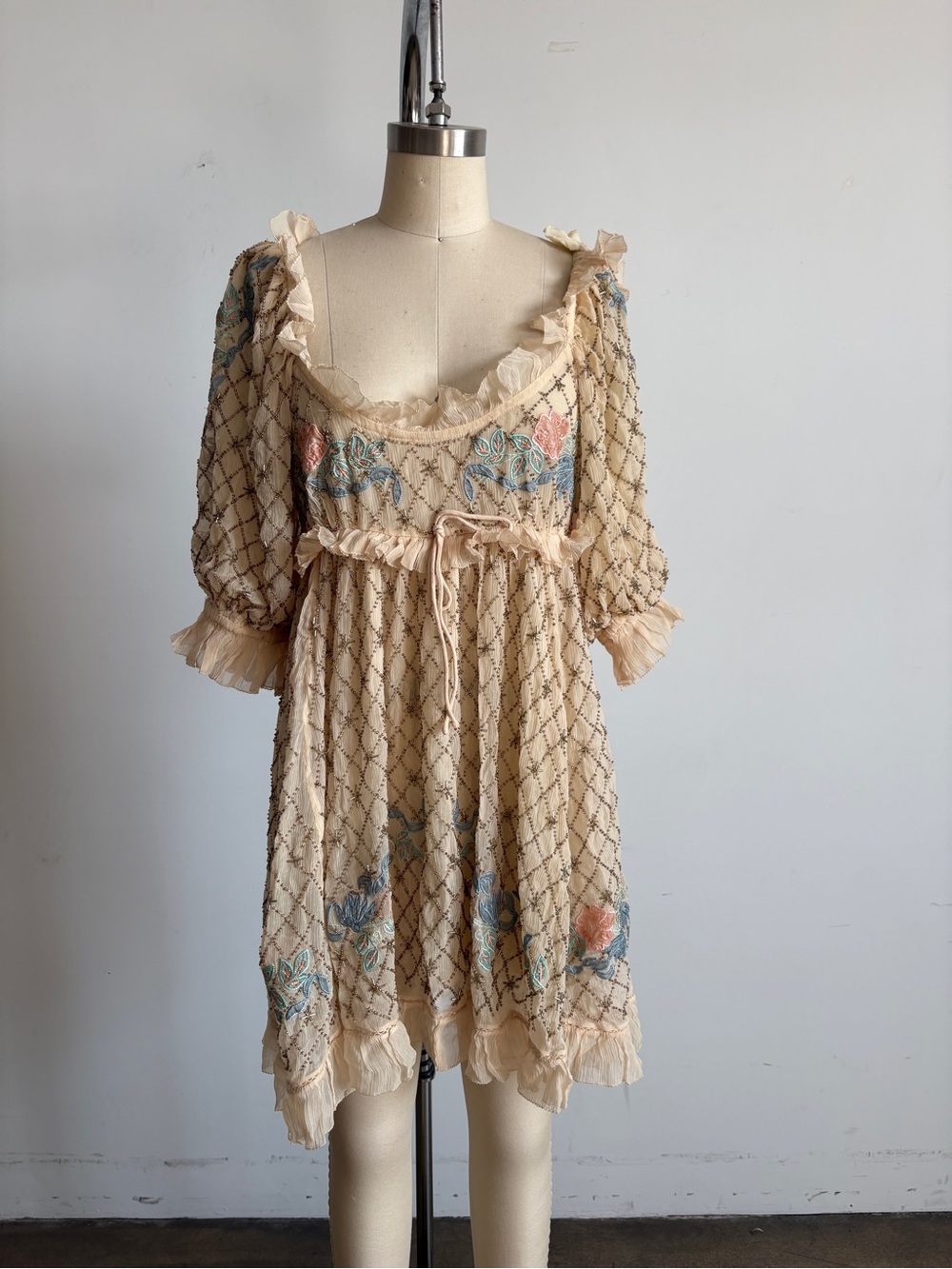 NWT For Love And Lemons Spellbound Rose Mini Dress in Cream Sz Small - Picture 4 of 15